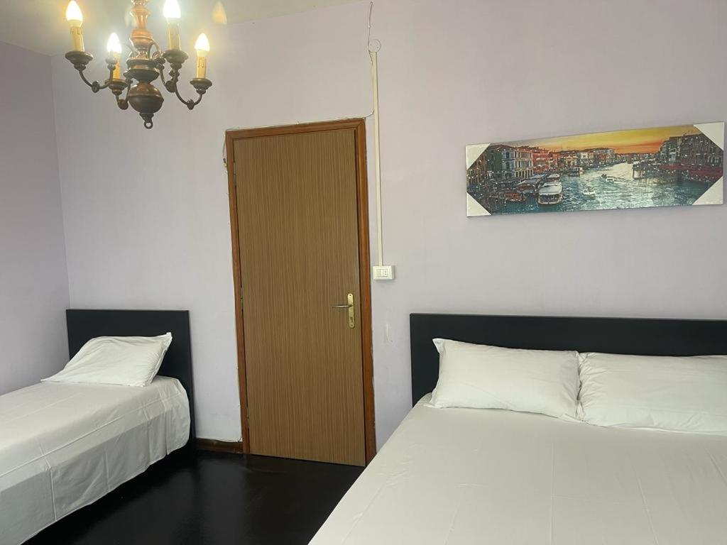 מסטרה Venice Night 13 Family Room מראה חיצוני תמונה